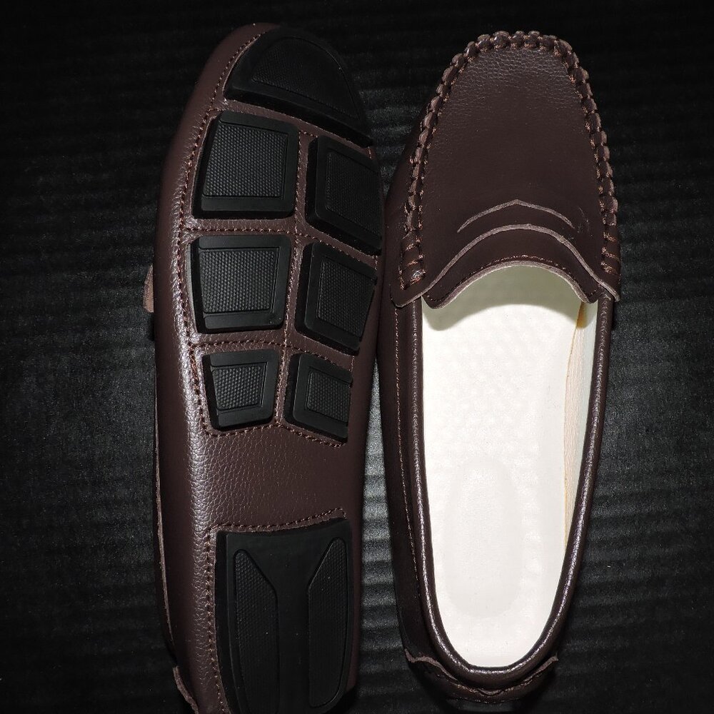 Maroon color size 6 loafers